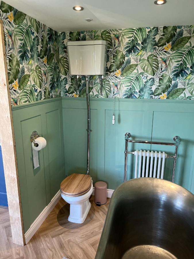 The Rhossili Bay Secret Villa Суонзи Екстериор снимка